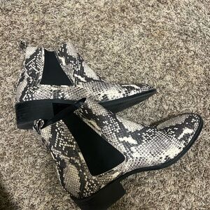 Steve Madden Booties